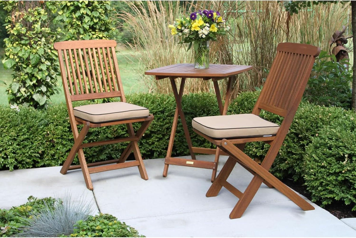 Folding chair in eucalyptus wood